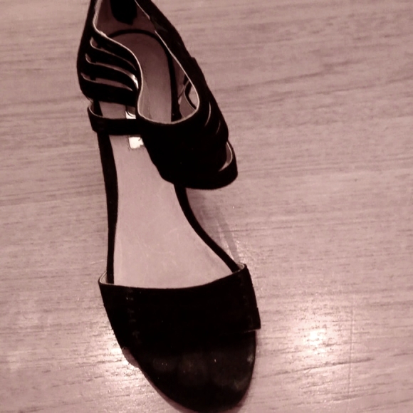 WomensEUC black suade size 5,sandal. - Picture 4 of 12